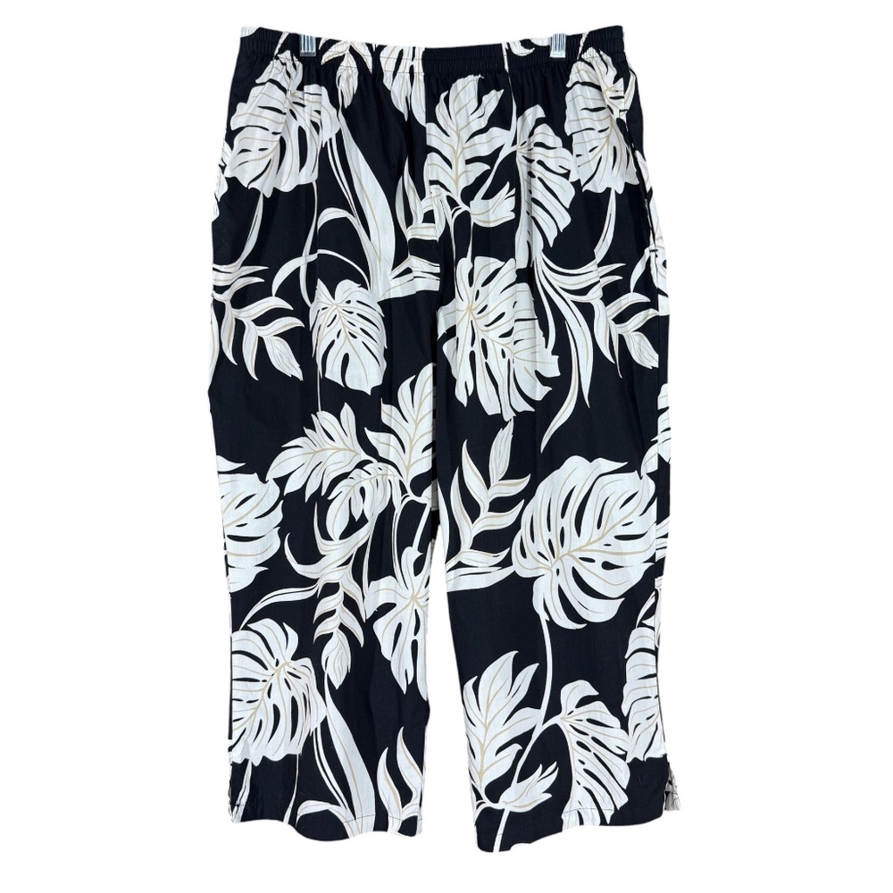 Black and White Leaf Print Cropped Pants